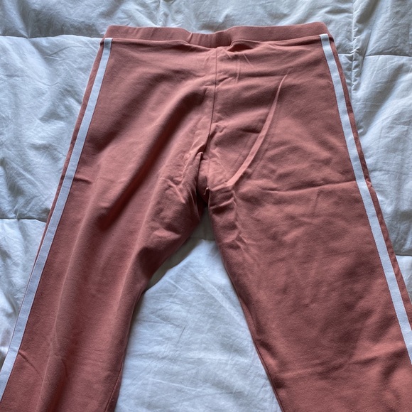 LOUNGEWEAR ESSENTIALS 3-STRIPES LEGGINGS XS OUT OF STOCK - Picture 4 of 6